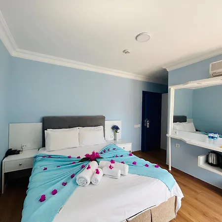 Marquis Blue Bed & Breakfast Kaş