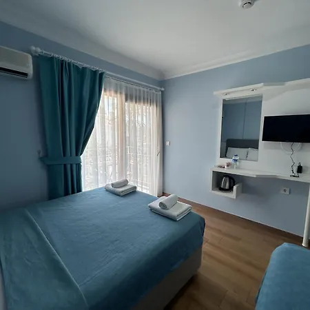 Bed & Breakfast Marquis Blue 4*